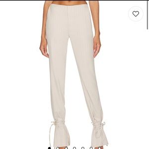 H:ours Amira Pant in Gray & White